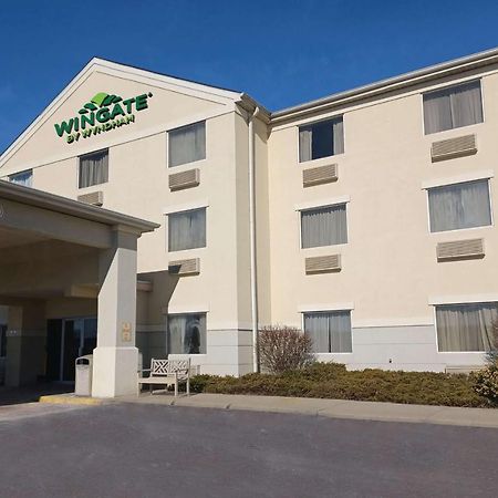 Wingate By Wyndham Pittsburgh New Stanton Hotel Bagian luar foto